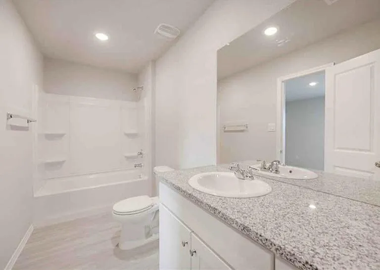 2808 Rosefinch — Photo 9