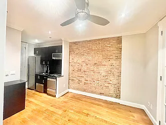 Rented by Century 21 Premier 