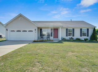 12 Berkshire Ct, Troy, MO 63379