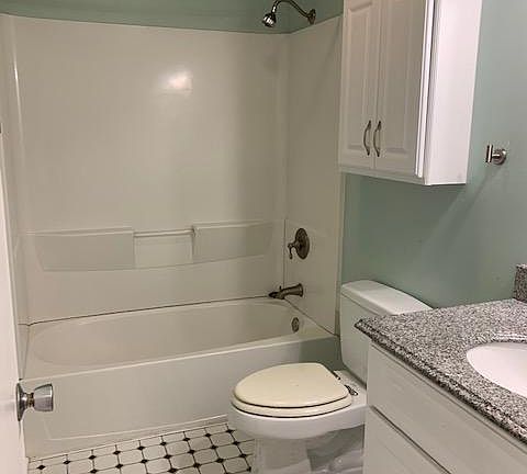 Updated full bath!