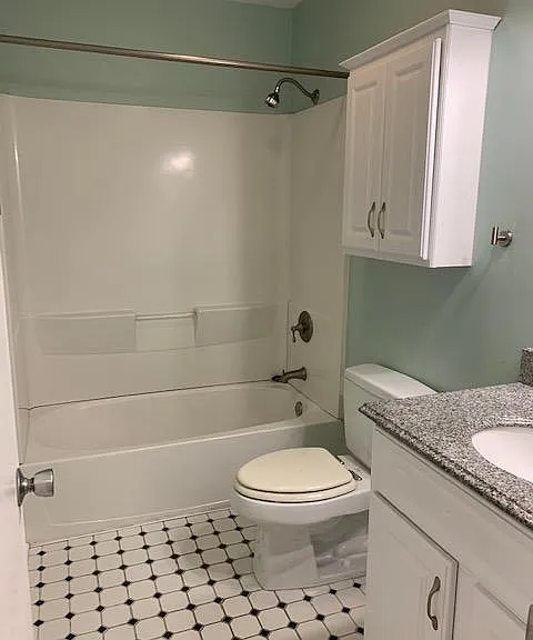 Updated full bath!