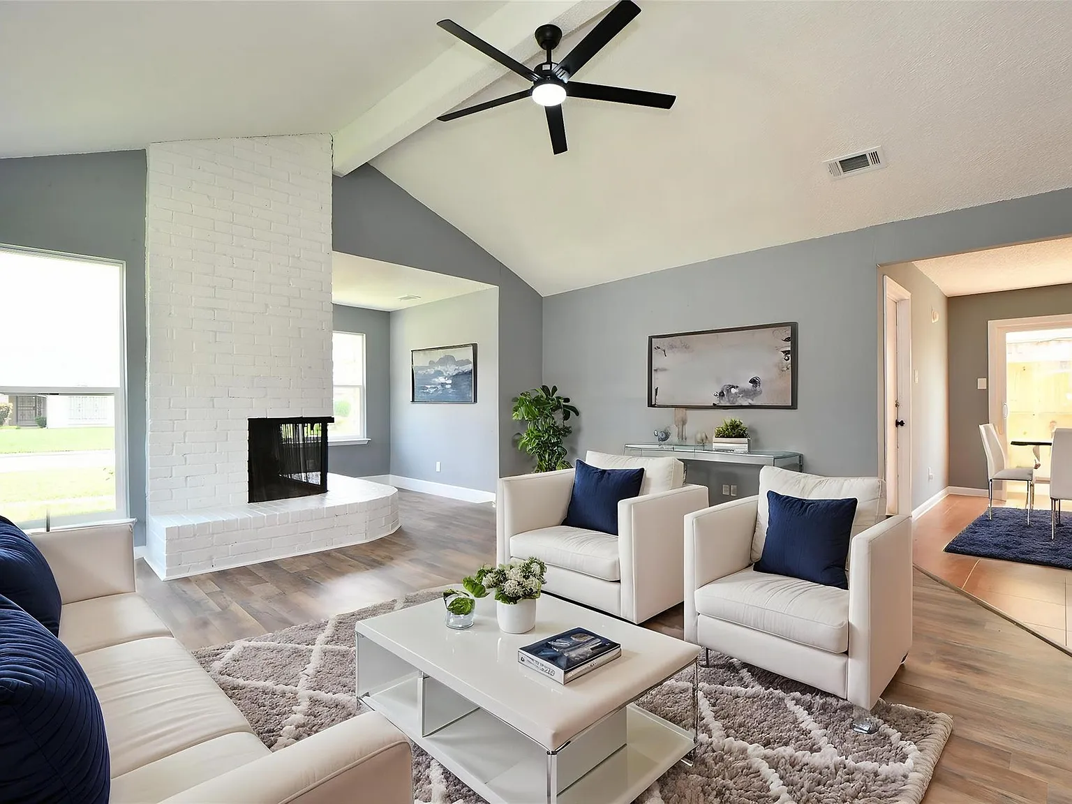 3 bed, 2.0 bath, 1676 sqft, $2,000 — Photo 1