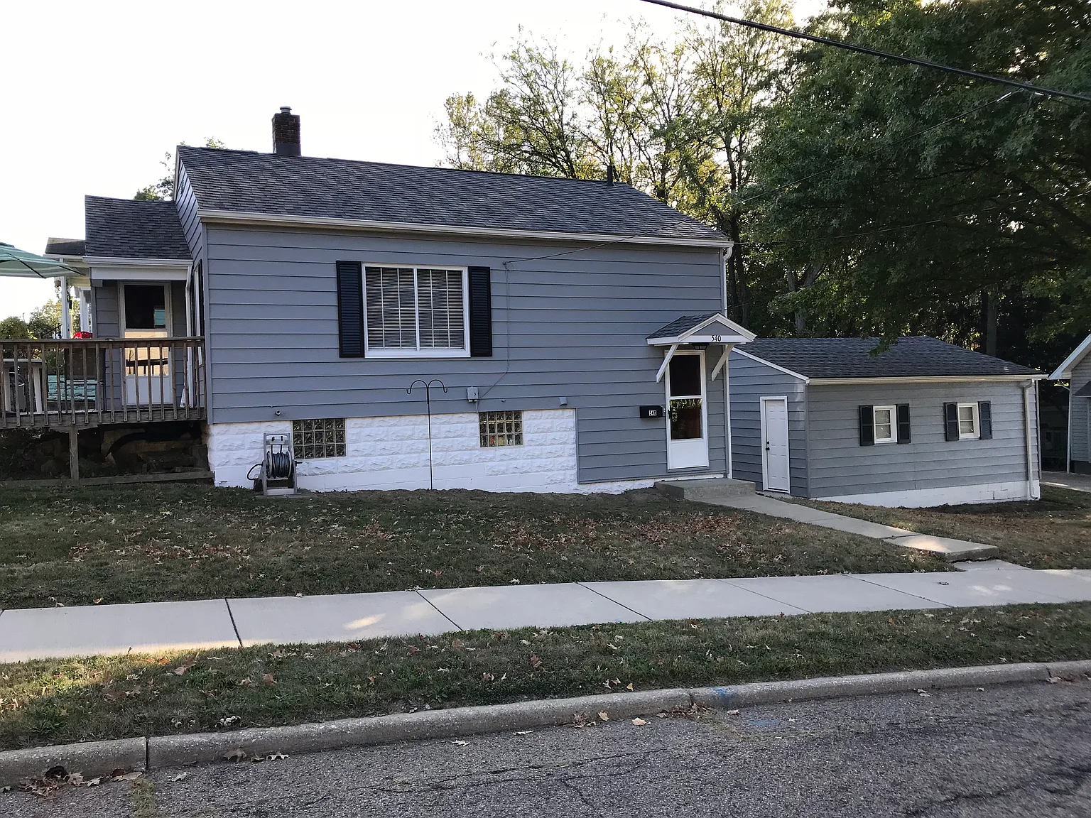 540 Upton Ave photo 1