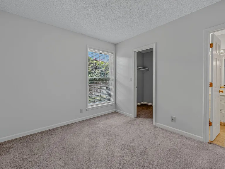 207 Harwell Ave — Photo 29