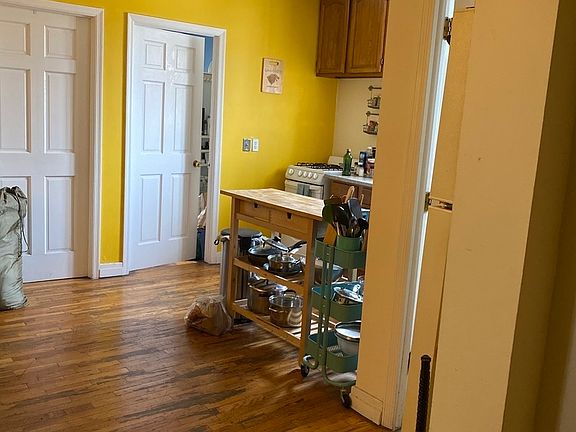 4th image of 30-91 48th St #1R