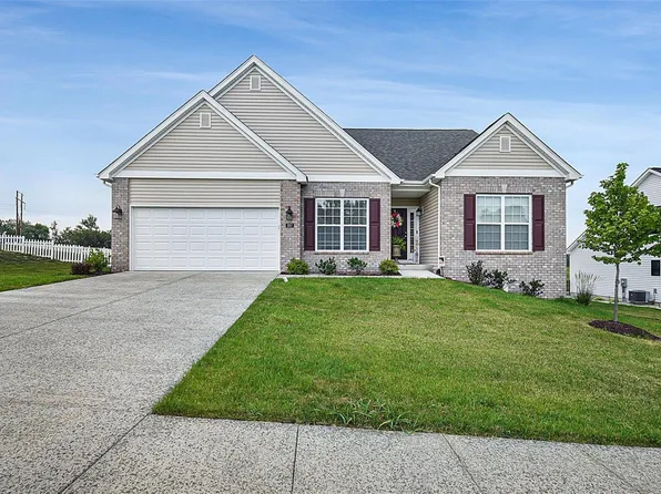 207 Grand Rapids Ln, Edwardsville, IL 62025