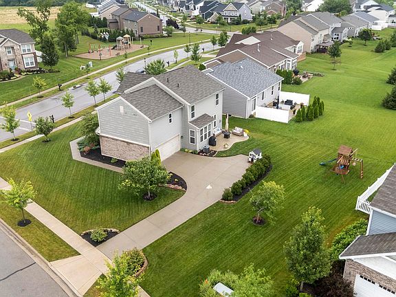 2nd image of 1488 Adena Pointe Dr
