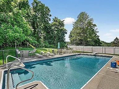 229 Orchard Dr — Photo 28