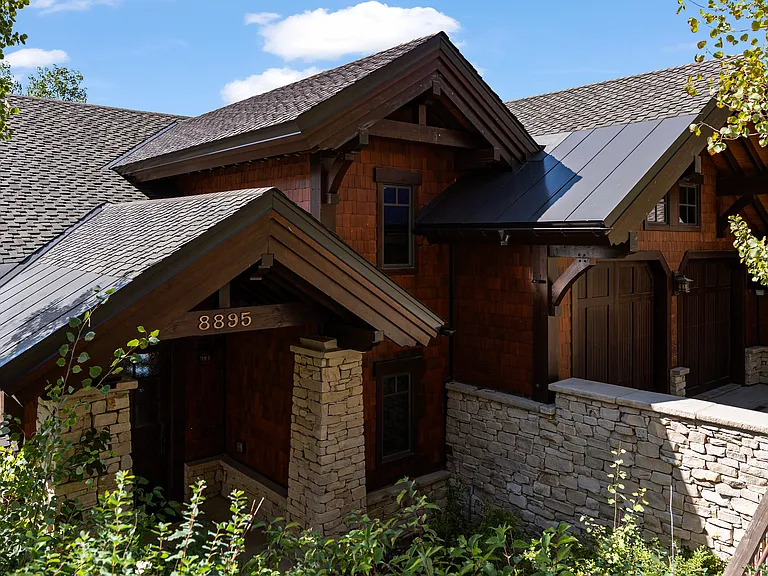 8895 Empire Club Dr — Photo 28