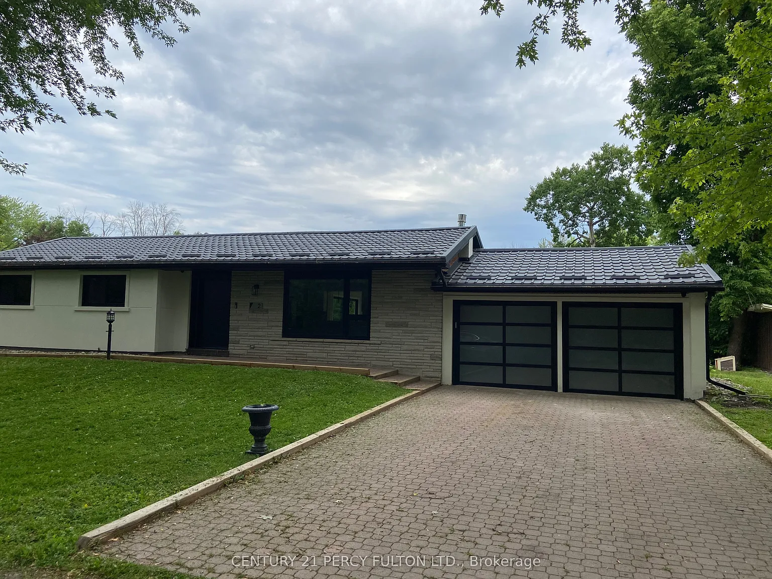 3 bed, $3,400 — Photo 1