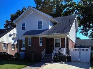 561 Oakland Ave, Staten Island, NY 10310