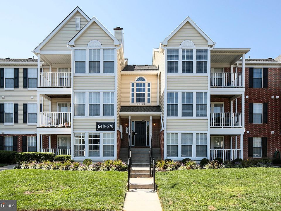 1st image of 650 Jupiter Hills Ct #4-4B