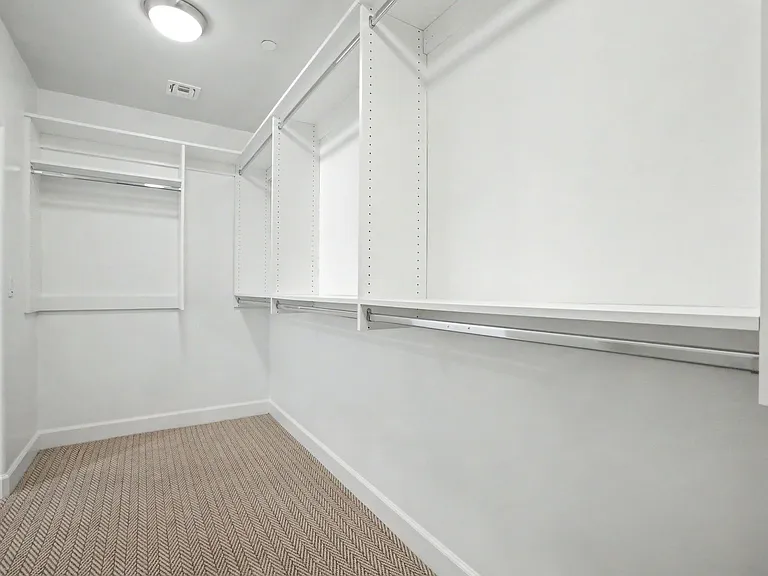 18418 N 97th Pl — Photo 36