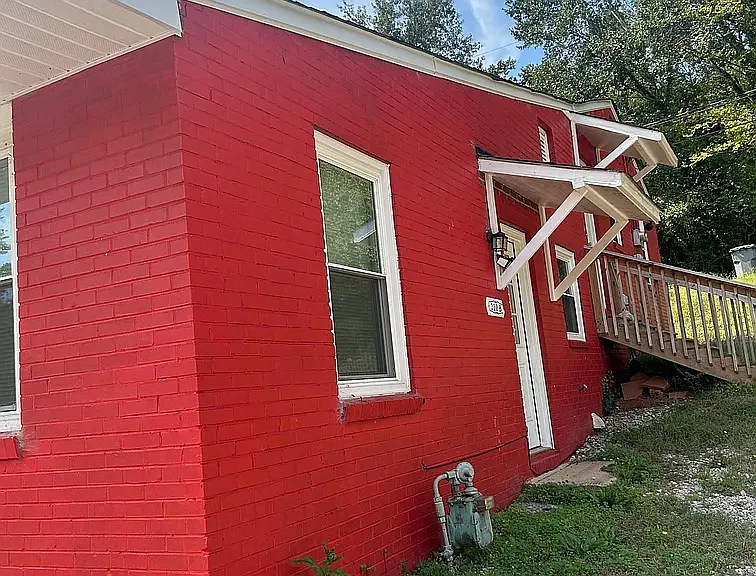 210 Sunny St #B — Photo 3