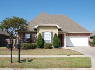 192 Ravensaide Dr, Houma, LA 70360