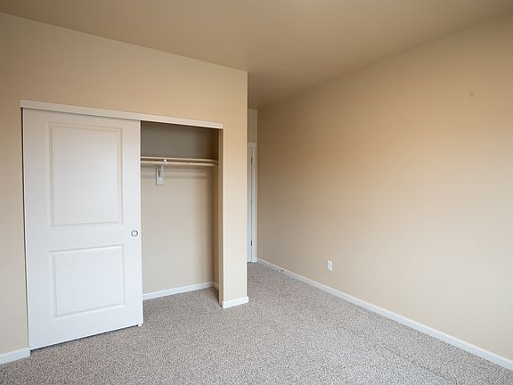 3rd image of 5799 Joynak St S