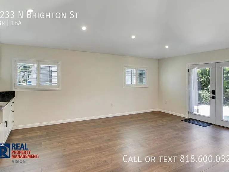 1233 N Brighton St — Photo 7