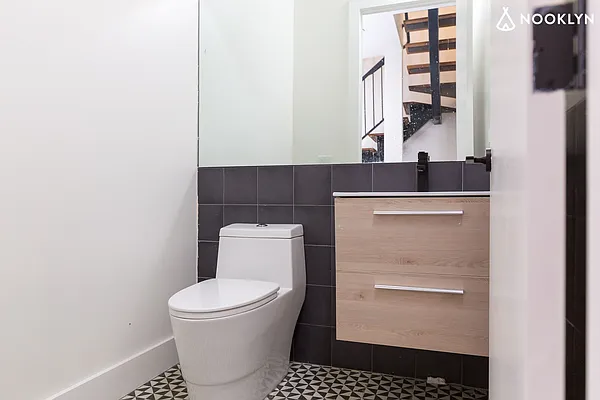 Rented by Nooklyn NYC LLC | media 13