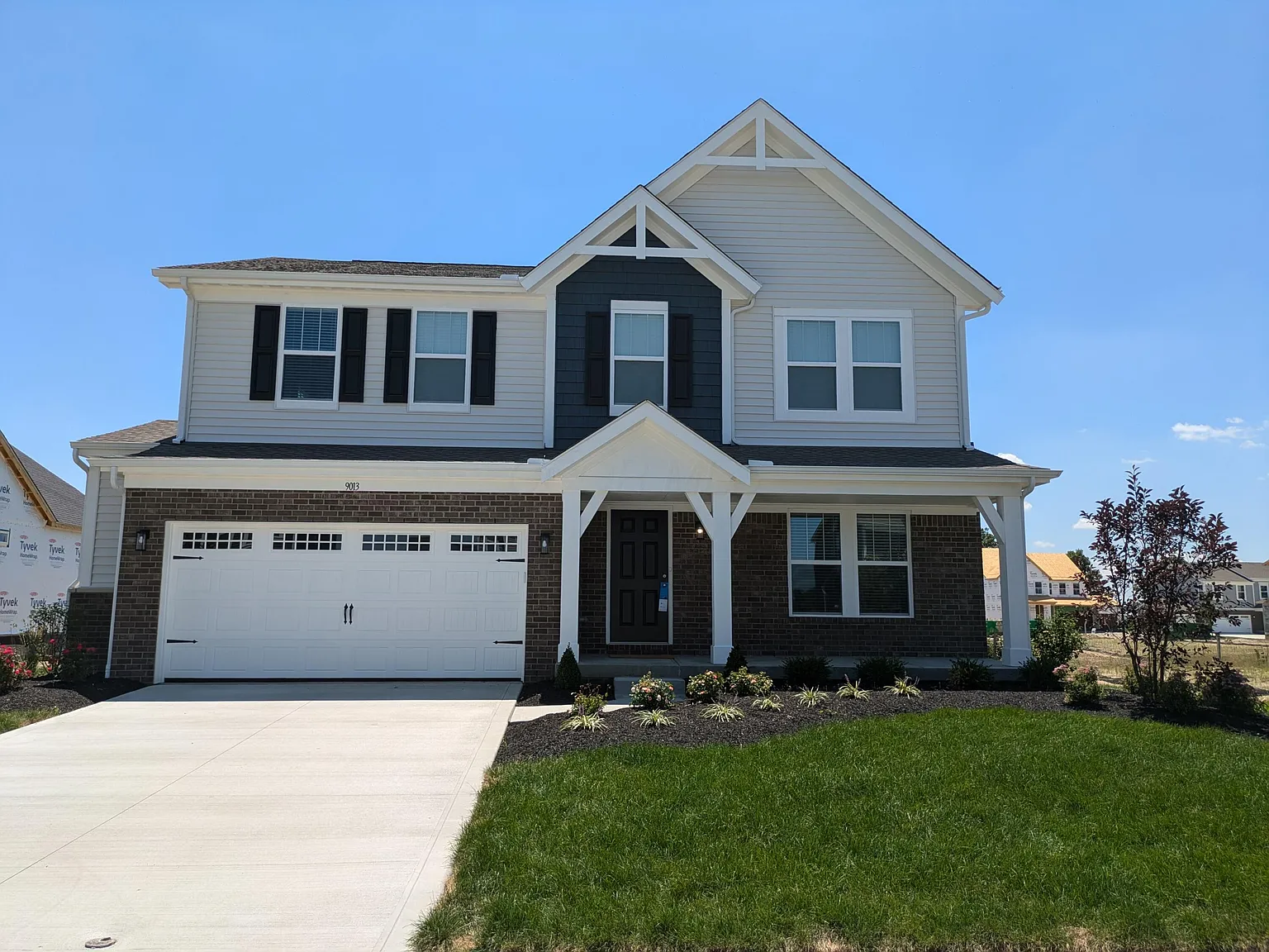 3 bed, 2.5 bath, 2276 sqft, $2,999 — Photo 1
