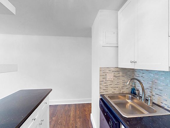 4th image of 151 E 20th St APT 4E