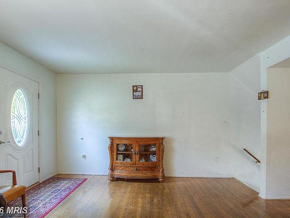 4th image of 3387 Benbow Ct