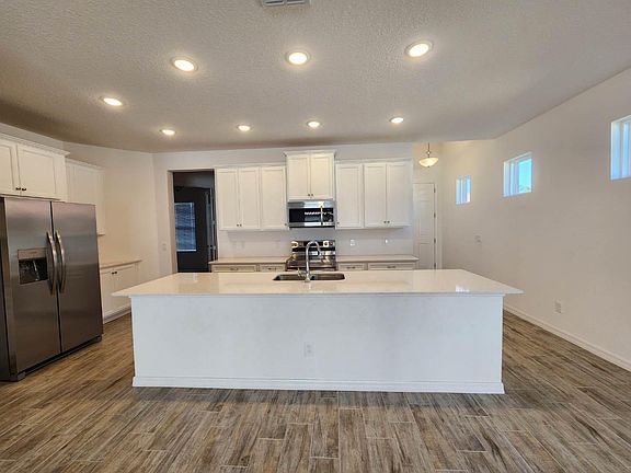 3rd image of 4125 Solamor St