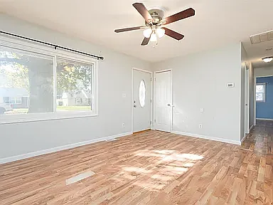 2221 Biscayne Dr — Photo 5