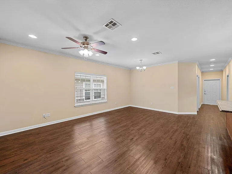 3743 Vista Cove Dr — Photo 2