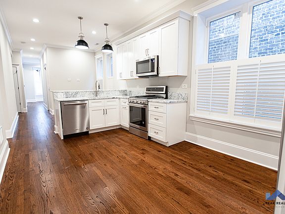 3rd image of 1543 N Sedgwick St #1543-2