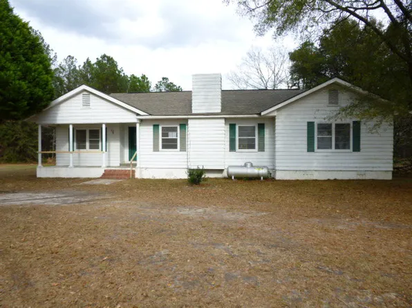3251 Blackshear Hwy SE, Baxley, GA 31513