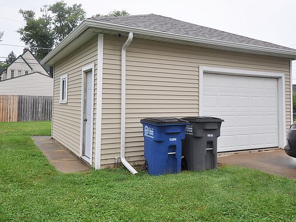 4th image of 3071 119th St