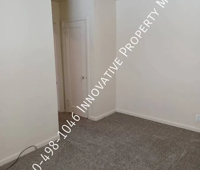 712 S Grand Traverse St #3 — Photo 11
