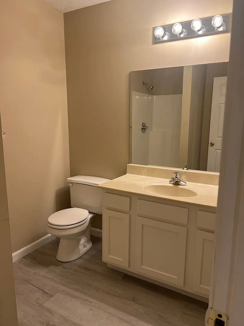 3 bedrooms, 3.5 bathrooms! — Photo 1