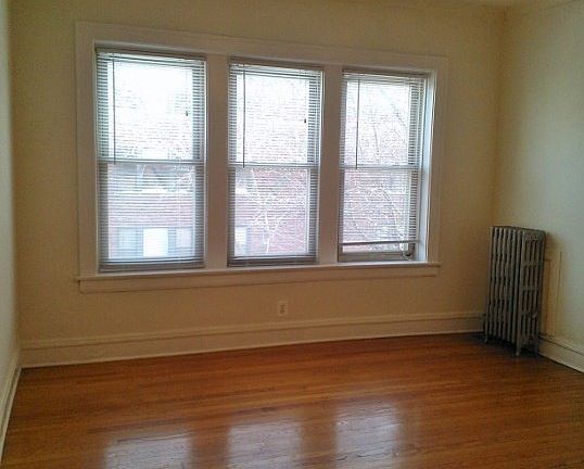 5th image of 6708 N Hermitage Ave