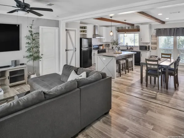 838 Golf Course Drive East, Spring Branch, TX 78070