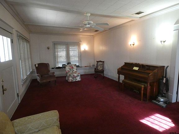 4th image of 803 S Florey Ave
