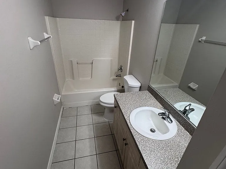 341 Harold Ave S — Photo 19