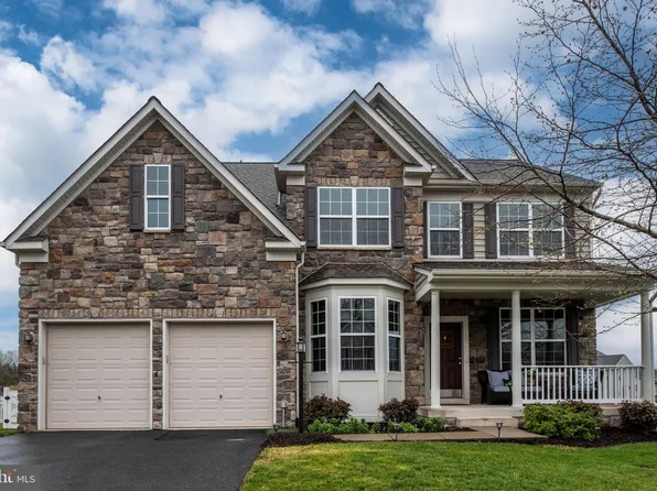 15 Perth Dr, Fredericksburg, VA 22405