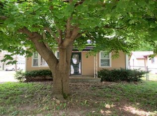 129 Catherine St, East Peoria, IL 61611