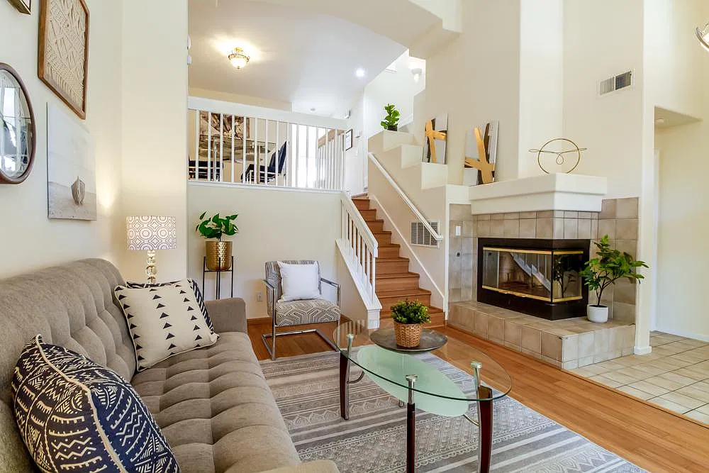 3 bed, 2.5 bath, 1514 sqft, $3,950 — Photo 4