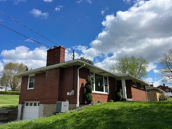 3rd image of 138 W Sunbury Rd