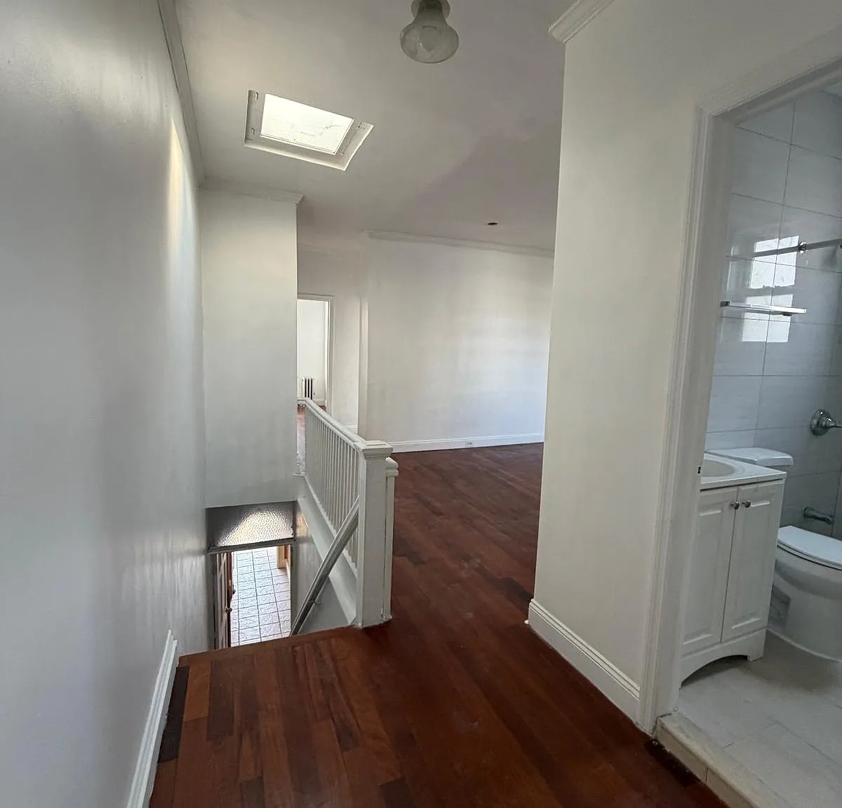 2 bed, 900 sqft, $2,400 — Photo 4