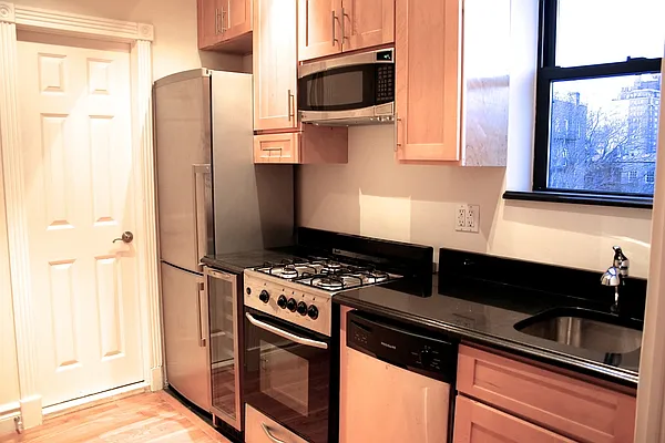 Rented by Cooper & Cooper Real Estate | media 13