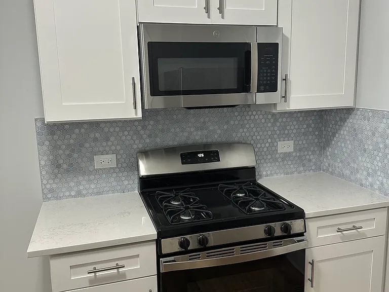 1014-1016 S Humphrey Ave #2N — Photo 4