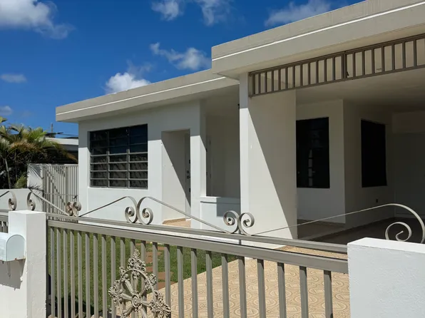 261 Calle Tarragona, Aguadilla, PR