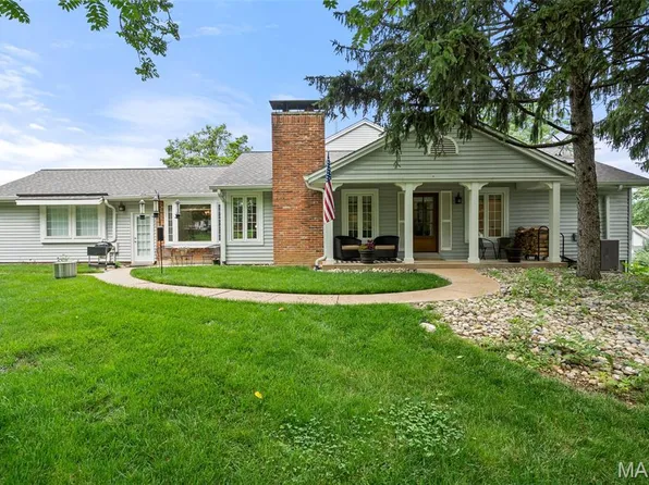 2452 Claymoor Dr, Chesterfield, MO 63017