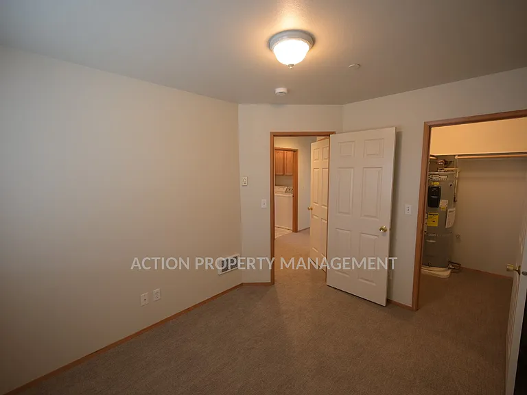 1312 Campbell Ave #8 — Photo 11