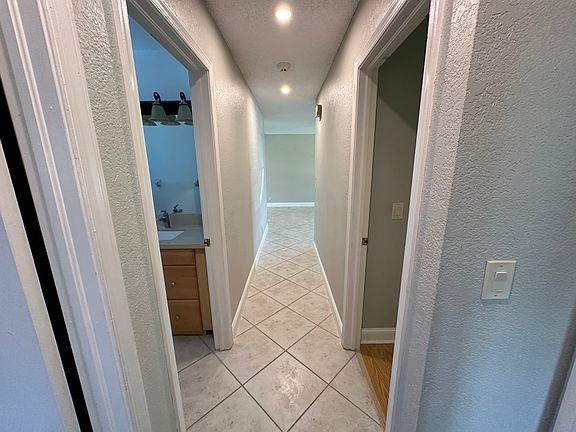 4th image of 19043 SE Fearnley Dr