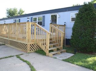 100 Oak Ave, Sandwich, IL 60548