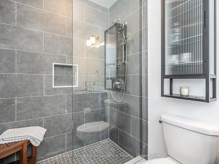 24 Danielle Cres — Photo 16
